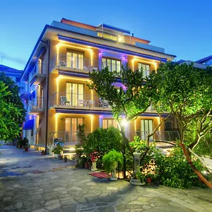 hotel-villa-delibera.hotelitalianriviera.com/