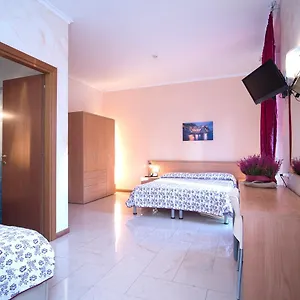 hotel-villa-flora.hotelitalianriviera.com/